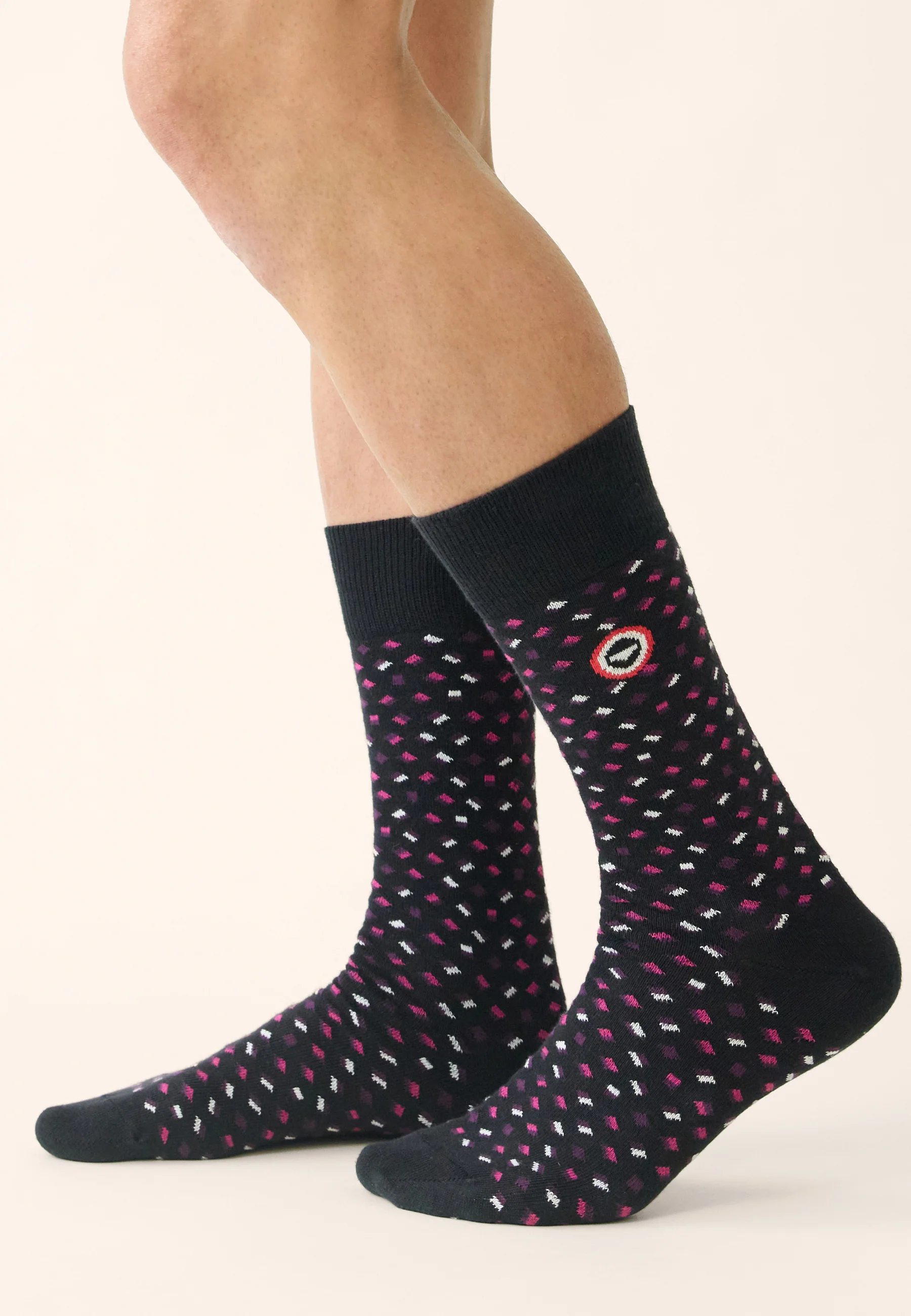 Chaussettes mi-hautes noires avec carrés fantaisie - Lucas Petit Carre Noir - Image 2